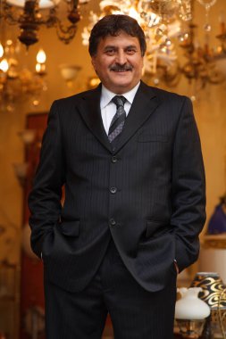 Olgun mutlu işadamı