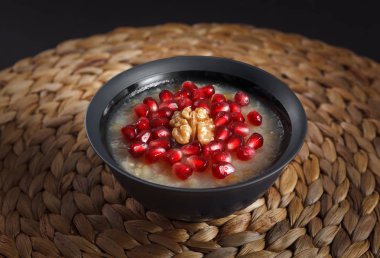 Geleneksel Türk tatlısı Aşure - Noah'ın puding