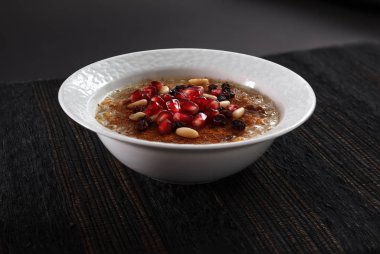 Geleneksel Türk tatlısı Aşure