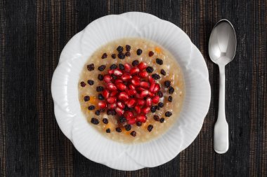 Geleneksel Türk tatlısı Aşure