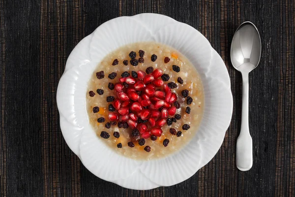Geleneksel Türk tatlısı Aşure