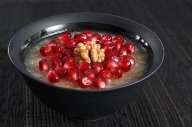 Geleneksel Türk tatlısı Aşure