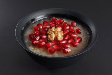 Geleneksel Türk tatlısı Aşure