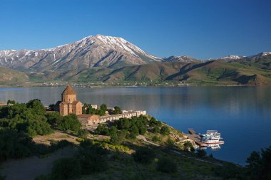 Akdamar Adası, Türkiye 'nin doğusu