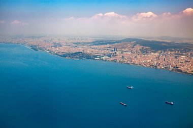 Aerial Istanbul Maltepe Pendik kıyısı 