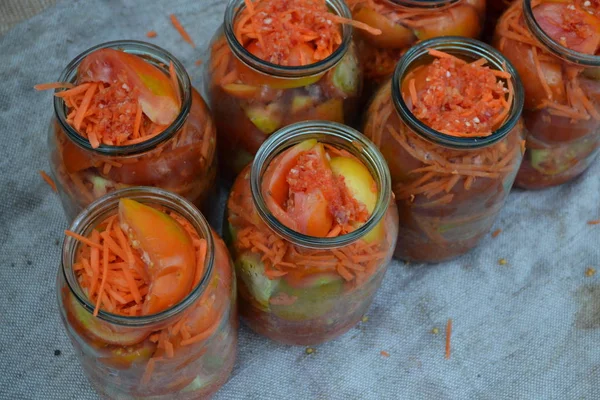 Preservação Comida Caseira Produtos Naturais Jardim Marinado Cenoura Ralada Tomates — Fotografia de Stock