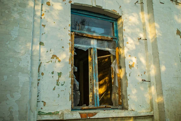 Old Broken Window Abandoned Old Building — Stock Photo, Image