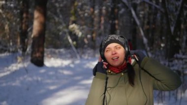 iplik ve ormanda dans