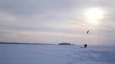Balıkçılar evine arka plan geçer kitesurfing, 4 k git