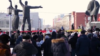 Novosibirsk, Rusya, 25 Şubat 2017 mitings bayrakları meydanında fiyatlarını kamu hizmetleri vatandaşlara, 4 k için yükseltme hakkında