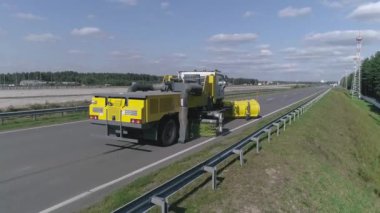 Yol makineleri, yol ve otoyol kar ve kir Temizleme büyük kamyon temizler road, havaalanları, yol kamyon için özel teknikler