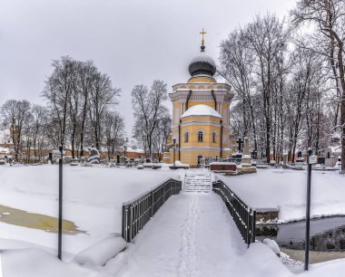  Nikolskoe cemetery is one of the three graveyards of the Alexan