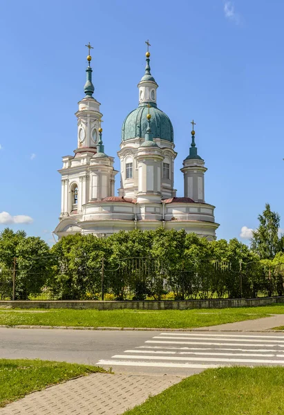 Catherine���s Cathedral, the main Orthodox church in Kingisepp, — 图库照片