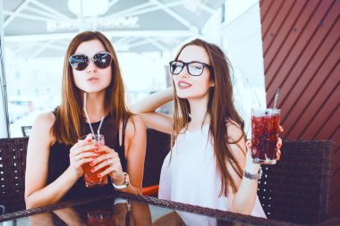 güzel kadın sokak poz