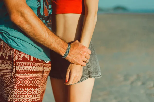 Pareja de belleza en playa —  Fotos de Stock