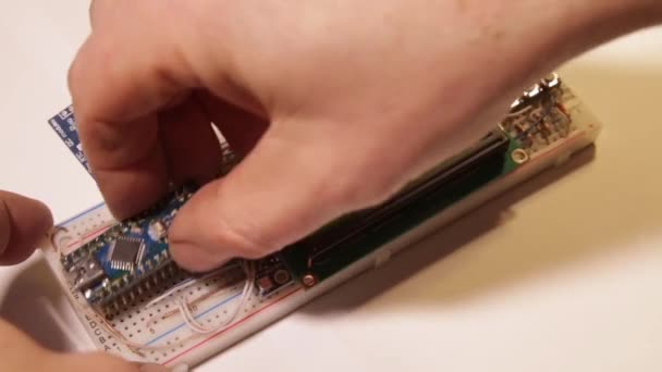 Carte électronique et équipement électronique pour bricolage — Video