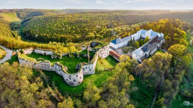 Miras. Yazlovets Kalesi 