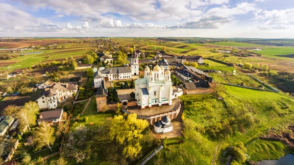 efensive Manastırı Zimne '