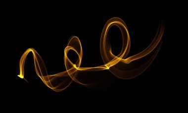 Işık enerjisi çizgi siyah arka plan üzerinde renkli