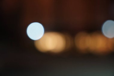 Gece şehir sokak ışıkları bokeh