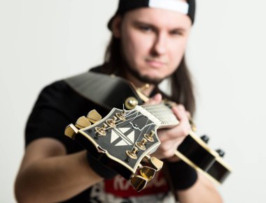 gitar, yakın çekim gitar boyun ile bir rock grubunun gitaristler