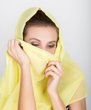 Hijab, şık kadın portre giyen genç güzel kadın.
