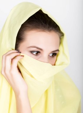 Hijab, şık kadın portre giyen genç güzel kadın.