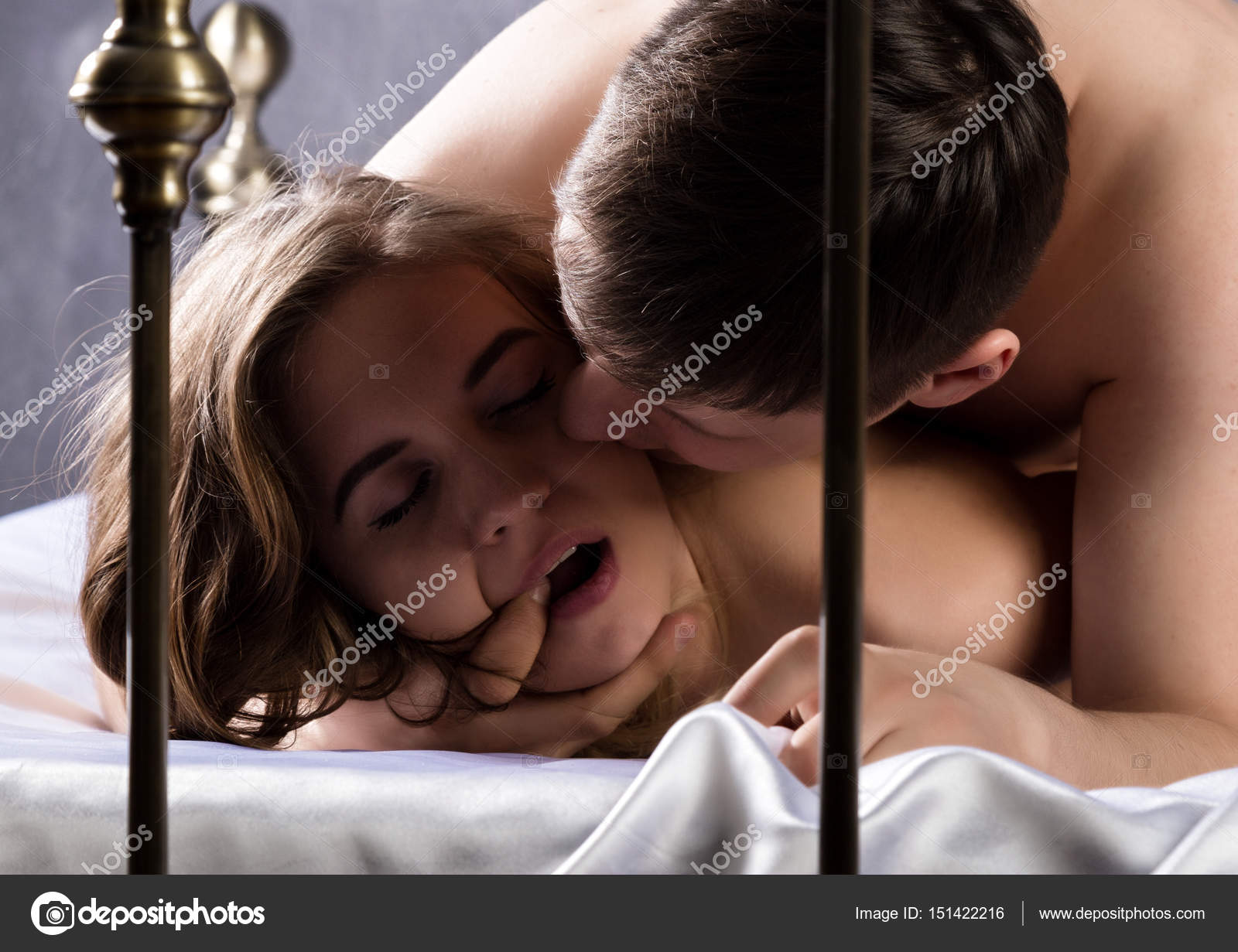 Moms Young Lovers.Com 