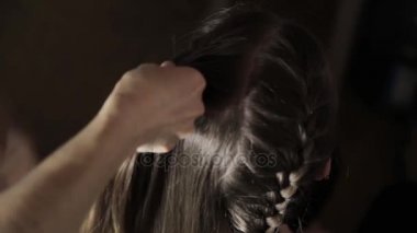 PIGTAIL genç esmer kadın örüleceği kız