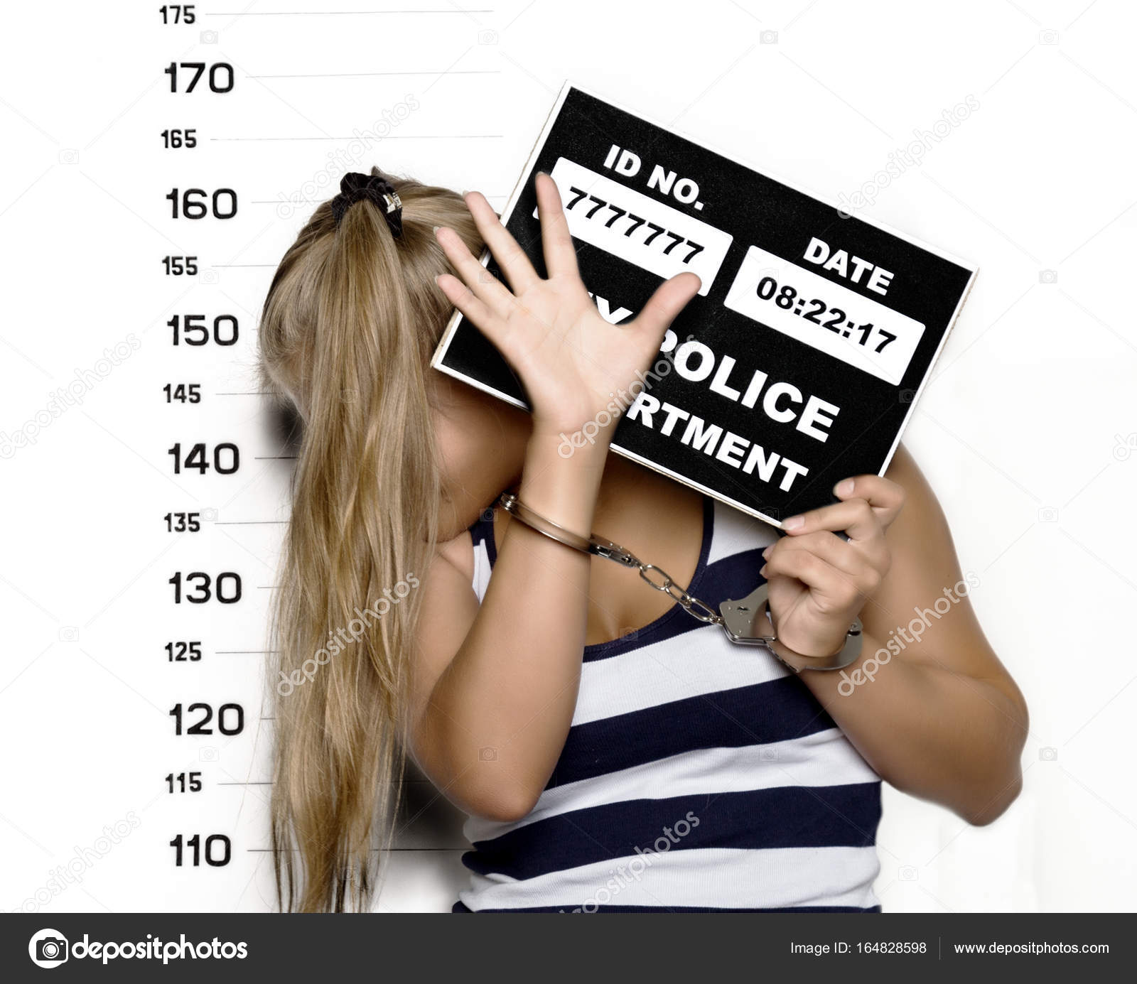 уголовники женщину