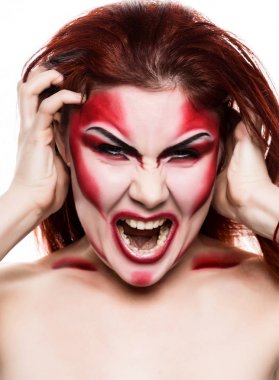 Profesyonel makyaj güzel seksi şeytan kız. Moda sanat tasarımı. Cadılar Bayramı çekici model kız makyaj