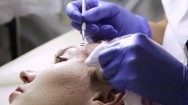 Şevval Özçelik Güzellik Güzellik salonunda genç kazanmıştı için sivilce siyah nokta sıkma. Yüz Cilt Bakımı