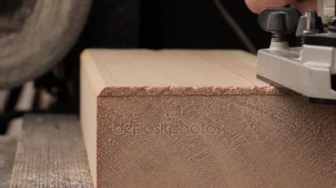 işçi kullanın makine, ev ahşap işleme freze