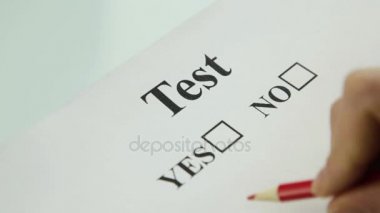 Evet ve Hayır denetim listesi kutusunda kırmızı kalemle doldurarak yakın çekim el