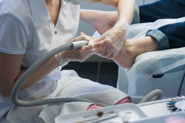 profesyonel tırnak teknisyeni zımparalama çivi makinası