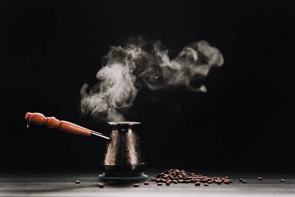 Hot cereal, black coffee in Turku, with steam on a  background — Stock Photo, Image
