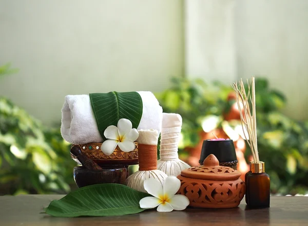 Spa massagem e tratamento, Tailândia, selecione e foco suave — Fotografia de Stock