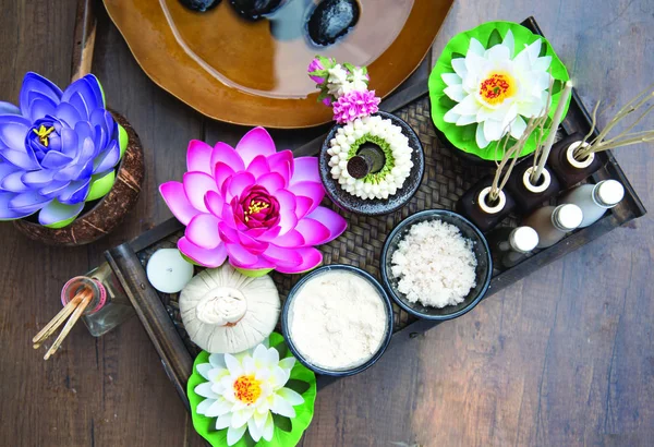 Kuur en product voor de vrouwelijke voet en hand spa, Thailand. — Stockfoto