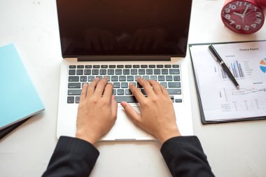 İş kavramı ile para ve belgeler grafik, rapor Finans
