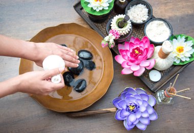 Kadın ayakları ve el kaplıcaları için spa ve ürün,