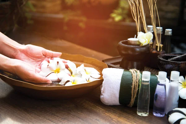 Kaplıca tedavisi ve ürün kadın ayak spa için