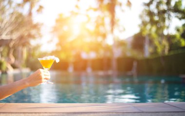 lezzetli kokteyl arka plan Yüzme Havuzu