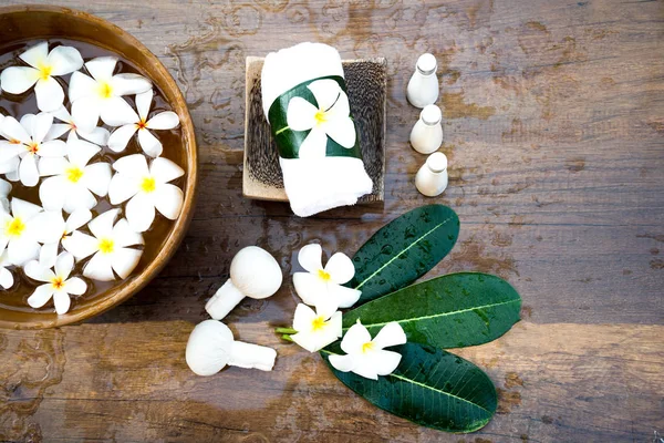 Spa massage compress bollar, växtbaserade bollen och behandling spa, Thailand, Välj fokus — Stockfoto