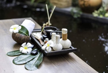 Spa Masaj sıkıştırma topları, bitkisel topu ve tedavi spa, Tayland, odağı seçin
