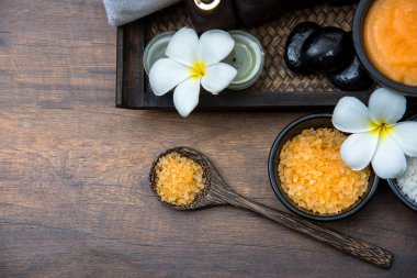 Aroma terapi ve şeker ve tuz masaj ile yatağa, çiçek dinlenmek spa Tay ayarı ve sağlıklı bakım. Top vie, alanı Kopyala. Sağlıklı kavramı