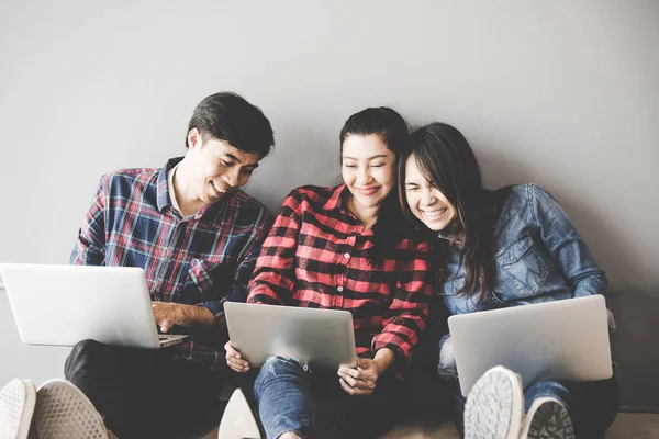 People Asian Young Adult People Using Notebook Computer Information Social — Stock Photo, Image