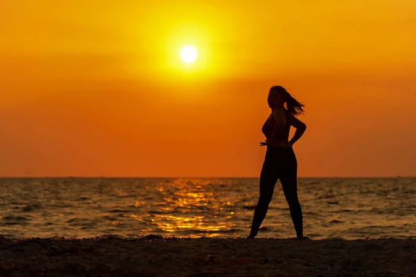 Silhouette Healthy Woman Lifestyle Exercising Vital Meditate Practicing Yoga Rock — Stock Photo, Image