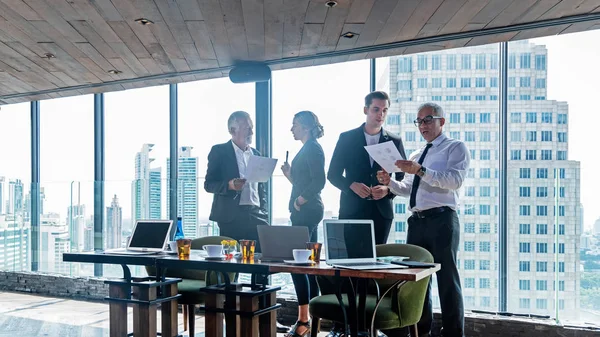 Reunión Trabajo Equipo Empresarial Puesta Marcha Nuevo Proyecto Socios Personas —  Fotos de Stock