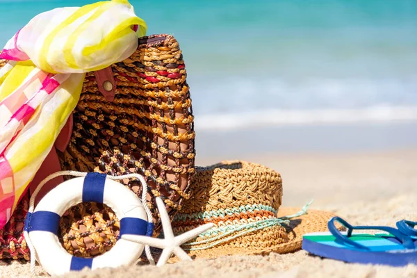 Viaje Verano Moda Verano Artículos Accesorios Mujer Turismo Playa Contra —  Fotos de Stock