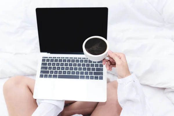 Young People Working Laptop Drinking Coffee Morning Relax Mood Winter — Stock Photo, Image